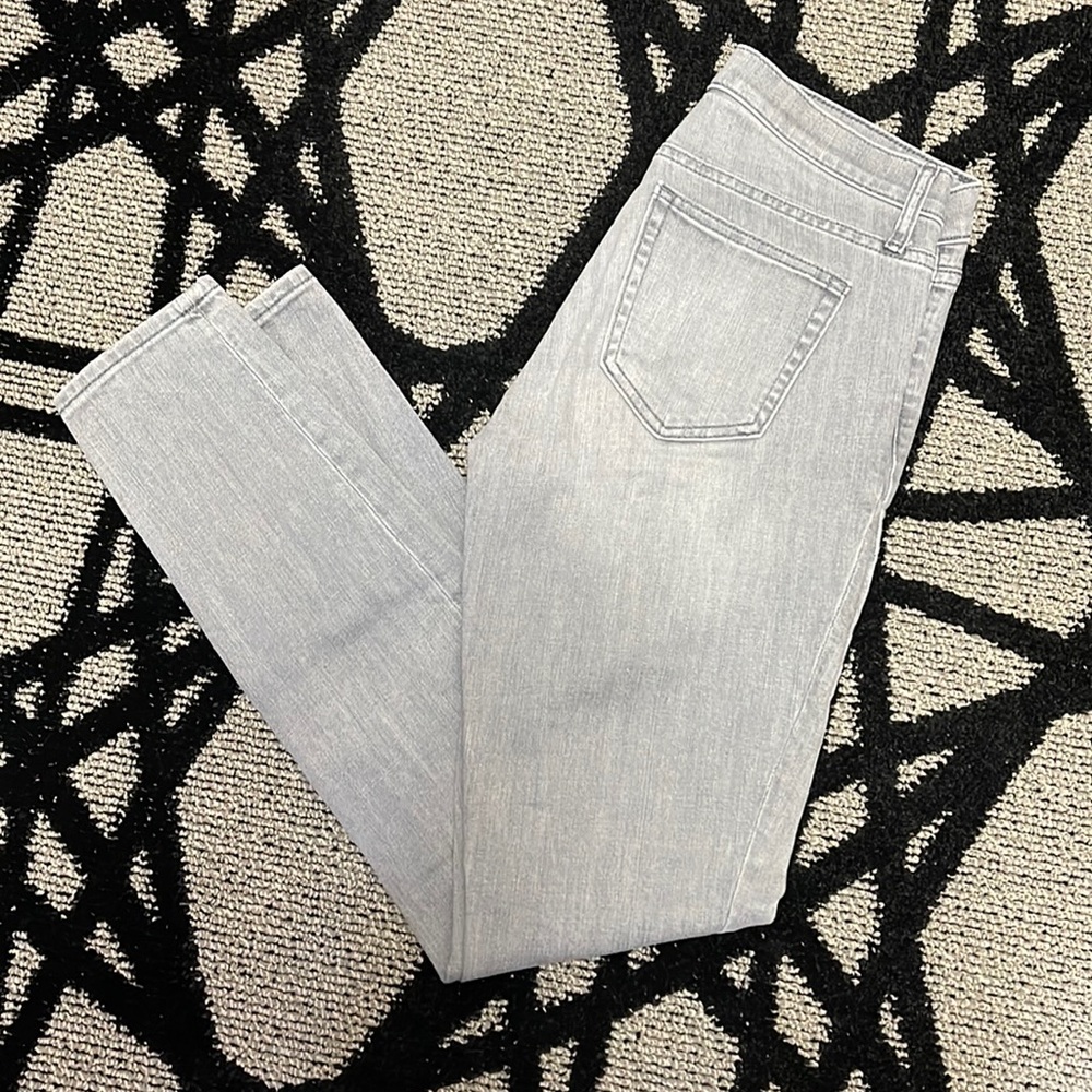 GAP Women’s Jean - Size 26r - True Skinny